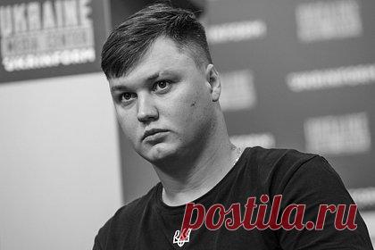 Найден мертвым угнавший на Украину вертолет российский летчик. В Испании, предположительно, найден мертвым летчик Максим Кузьминов, угнавший российский военный вертолет Ми-8 для Вооруженных сил Украины (ВСУ). По предварительным данным, тело 33-летнего военного было найдено на пандусе с пулевыми ранениями. Кузьминов находился в городе Ла-Вильяхойоса в Аликанте.