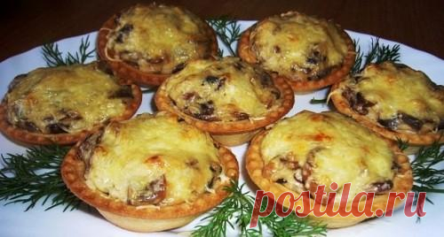 Тарталетки с курицей и грибами