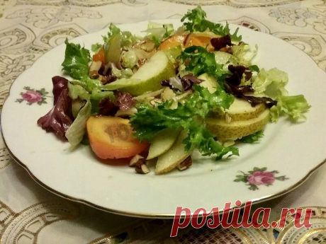 Салат с хурмой и грушей рецепт с фото пошагово - 1000.menu