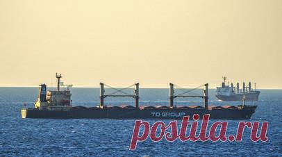 МИД: Россия занимается проработкой новых маршрутов вывоза зерна. Заместитель главы МИД России Сергей Вершинин заявил, что российская сторона прорабатывает новые маршруты своего сельхозэкспорта на фоне осложнения ситуации в Чёрном море после прекращения зерновой сделки. Читать далее