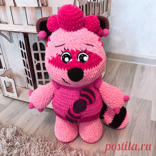 PDF Енот Соня крючком. FREE crochet pattern; Аmigurumi animal patterns. Амигуруми схемы и описания на русском. Вязаные игрушки и поделки своими руками #amimore - енот из Мимимишек, енотик из мультфильма Ми-ми-мишки.