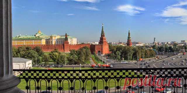 First time on these galleries have come across yet in the construction of one of the primary metro stations - "Library them. VI Lenin, "but unfortunately, archaeologists unearth it was not given, and the entrance was quickly cemented.