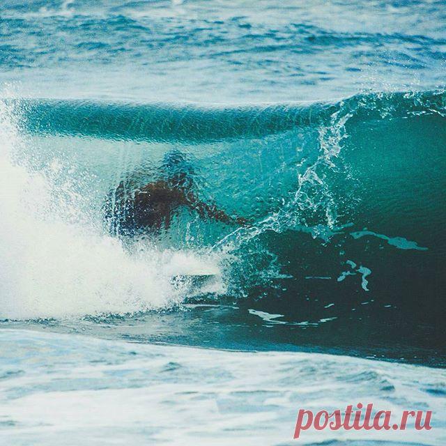 Если вам сегодня не светят трубы, то хоть повеселитесь на славу! Всем доброй субботы! фото от @alex_zhilkin #EndlessSummerSurfSchool #бали