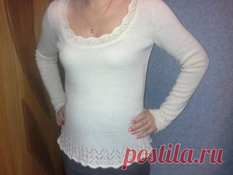 4 курс, 4 урок. Отчет Мельниковой Елены.
Глубокий вырез горловины и длинные рукава были задуманы. Так как в готовых изделиях чаще всего рукава на мой вкус коротковаты. Я вязала из полушерстяной итальянской пряжи 700м в 100гр, у меня ушло 250гр.