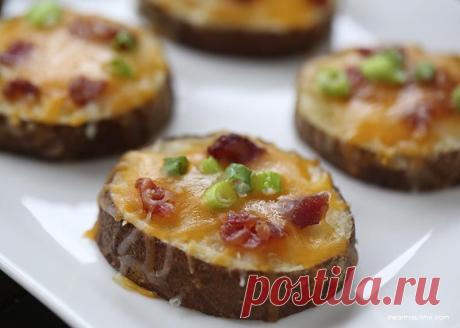 ЗАПЕЧЕННЫЙ КАРТОФЕЛЬ С СЫРОМ И БЕКОНОМ