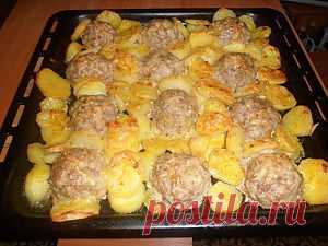 Мясные «ёжики» с картошкой под сыром |