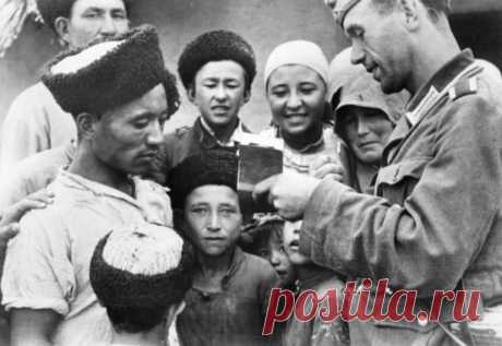 Как оказались татары в Крыму Вопрос, откуда в Крыму появились татары, до недавнего времени вызывал массу споров. Одни считали, что крымские татары наследники золотоордынских кочевников, другие их называли исконными жителями Тавриды.