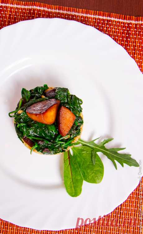 Шпинат с лесными грибами | Кулинарные заметки Алексея Онегина