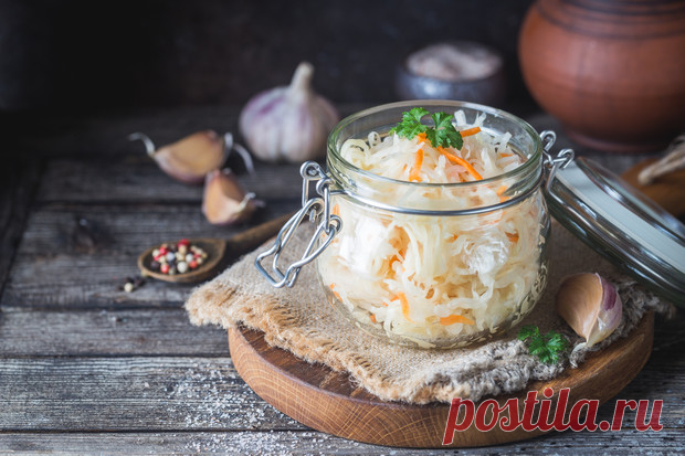 От сала до семечек: 5 суперфудов русской кухни, о пользе которых вы знали не все Пусть наше ежедневное меню далеко ушло от пиров Рюриков и даже кулинарных советов Похлебкина, но глобализация еще не изменила полностью содержимое холодильников и праздничное меню россиян.
Мы...