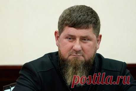 Кадыров рассказал о праведном пути и серьезных целях избившего Журавеля сына. Получивший девять наград Адам Кадыров, избивший обвиняемого в поджигании Корана Никиту Журавеля, идет по праведному пути своего дедушки Ахмата Кадырова. Об этом в своем Telegram-канале заявил отец подростка глава Чечни Рамзан Кадыров. По его словам, праведность пути его сына, Адама, была видна с юного возраста.