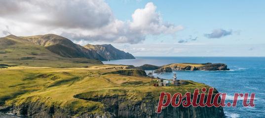 Столица, торопись! Совсем скоро закроется выставка на Цветном Бульваре, посвященная красивым уголкам России. Там бьют хвостами киты близ островов в Хабаровском крае, сияние окрашивает небо над горными хребтами Чукотки и еще десятки классных кадров наших фотографов, которые отобрал для экспозиции наш партнер – сервис для планирования путешествий по нашей стране RUSSPASS. Но чего мы вам тут рассказываем – лучше один раз увидеть. Так что приходите сами!