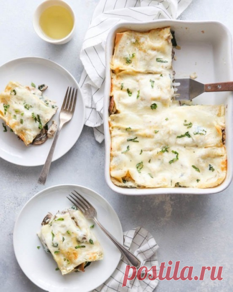 ​Лазанья с курицей, грибами и шпинатом