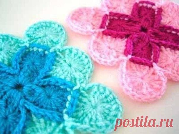 КРАСИВЫЙ ПЛЕД ИЗ ОСТАТКОВ ПРЯЖИ - Эфария Шаг первый Набираем 6 воздушных петель и соединяем их в кольцо. Вяжем три воздушные петли подъема. В кольцо — 4 столбика с 2 накидами, как на фото.шаг 1 Шаг второй Через 5 петель, собравшихся на крючке протягиваем рабочую нить, в результате на крючке 1 петля. Вяжем 3 воздушных петли и столбиком без накида соединяем с