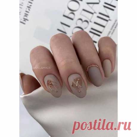 Светлый маникюр (бежевый матовый с декором) - купить в Киеве | Tufishop.com.ua