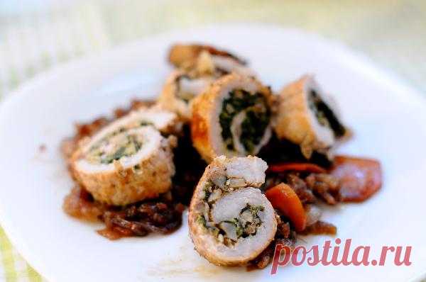 Вкусно и красиво… Мясные рулетики со шпинатом — Готовим дома