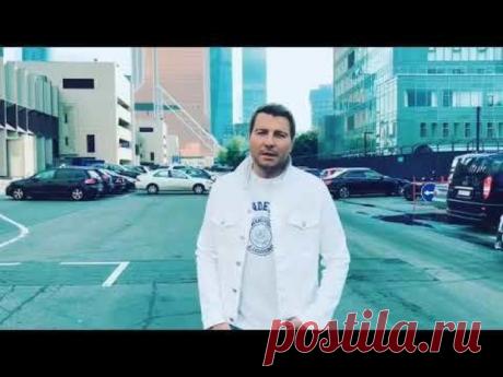 «Они зарабатывают мне деньги»: Николай Басков, Леонид Ярмольник и другие знаменитости рекламируют финансовые пирамиды