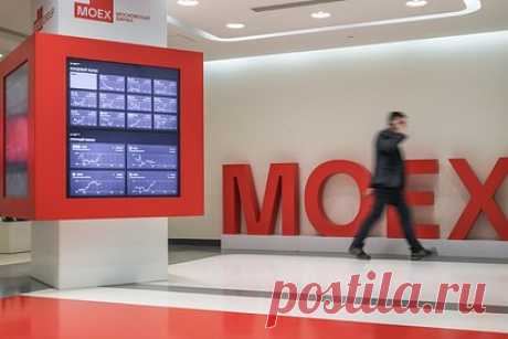 Российский фондовый рынок упал до минимума за полтора года