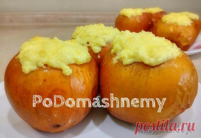 Запеченные яблоки с творогом в духовке Запеченные яблоки с творогом в духовке получаются очень вкусными, нежными, с легким ванильным ароматом. Перед таким десертом невозможно устоять!Ингредиенты:- 7 яблок- 1 желток куриного яйца- 2 ст.л. с...