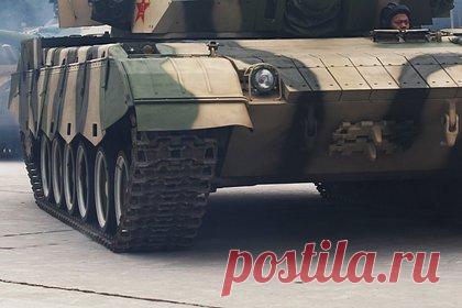 В Китае заметили новый танк с замаскированной башней