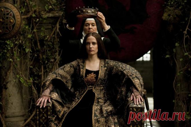 Женский НАРЦИССИЗМ: 4 поведенческие черты 