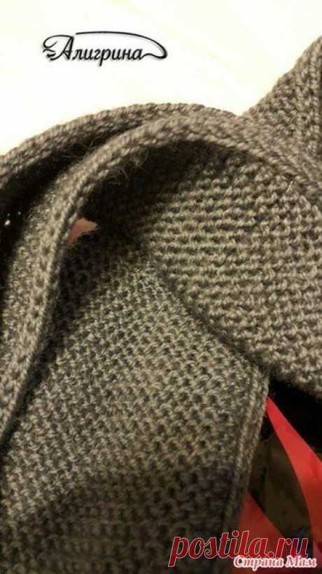 КАК СДЕЛАТЬ КРОМКУ ШАРФА ДВУСТОРОННЕЙ, ПЛОТНОЙ И КРАСИВОЙ
Это очень коротенький, но очень полезный урок. 

Я показываю Вам этот мой снуд с той целью, чтобы Вы обратили внимание на то, как связаны здесь кромки. 

Ведь шарф или снуд, а может быть платок, или палантин - это изделия, у которых видна и лицевая и изнаночная стороны. Очень важно, чтобы обе эти стороны выглядели достойно. Есть очень простой прием, который позволит Вам сделать такую же красивую кромку на подобных и...