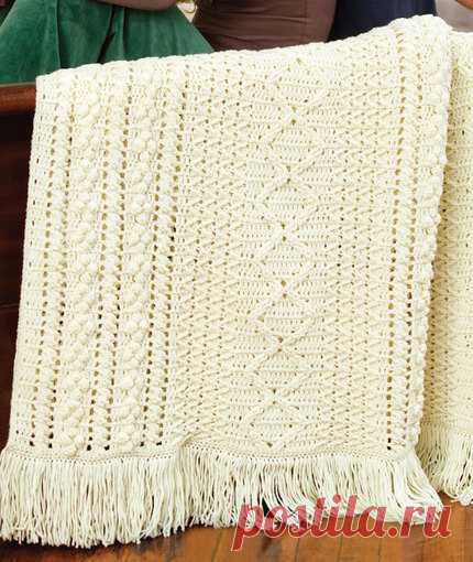 Heirloom Stitches Throw | Red Heart
