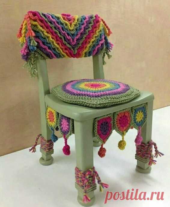 Яркая "одежка" для детского стульчика