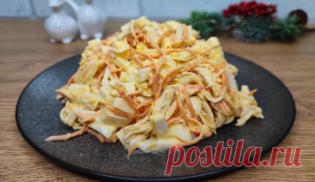 Ароматный крабовый салат "романтик": очень простой и бюджетный рецепт вкусного салата, подходит и на праздничный стол | Карамелька | Пульс Mail.ru Традиционный крабовый салат неотъемлемая часть праздничного стола, но есть и другие рецепты не менее вкусного салата с крабовыми палочками.