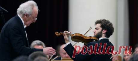 В программе — Шостакович, Чайковский, Малер, Такемицу, Бриттен.