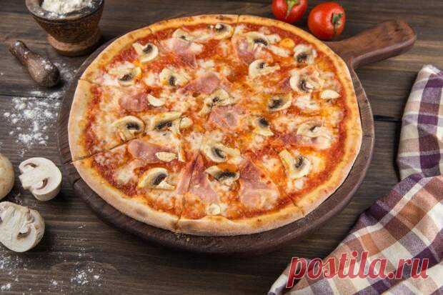 25 простых и вкусных начинок для пиццы - Будет вкусно - Медиаплатформа МирТесен Обожаешь пиццу, но уже не знаешь с чем ее приготовить? Тогда тебе точно пригодится наша подборка! Собрали 25 интересных вариантов начинок для пиццы на любой вкус и все случаи жизни! 1. Быстрая начинка с колбасой Фото: etopizza.ru Тебе понадобится: 150 г колбасы, 4 ст.л. томатного соуса, 200 - 13 мая - 43211048433 - Медиаплатформа МирТесен