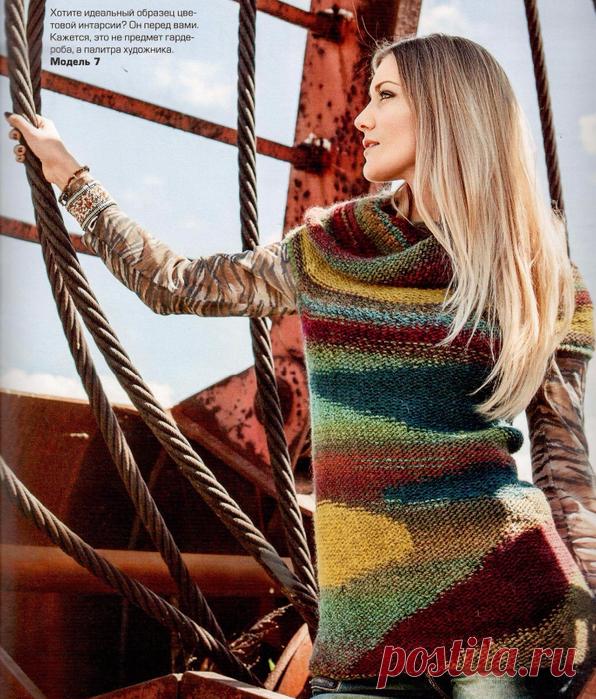 Безрукавка цветными блоками с объемным воротником