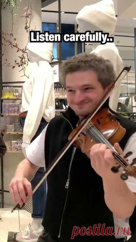 An unexpected performance of Vivaldi's "Summer" in a shopping mall!🔊 Turn up the volume! This isn’t just shopping – it’s a real concert! What do you think o...