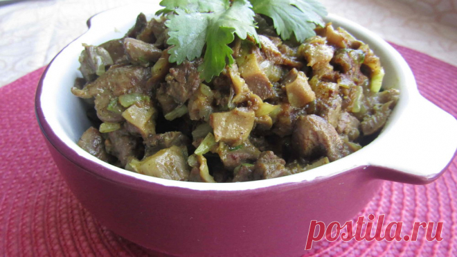 Кучмачи: праздничное грузинское блюдо из куриных потрохов Мне предстояла нелегкая задача воспроизвести такое блюдо, даже ни разу его не попробовав. Свиных потрохов не было. В магазине я нашла куриные, решила, что учиться можно и на этом. Из пряностей я взяла хмели-сунели, острый перец и паприку...