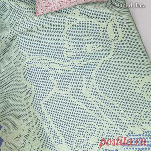 Scheme to realize the cot blanket with crochet filet Bambi