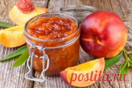 Варенье с персиками, миндалём и корицей