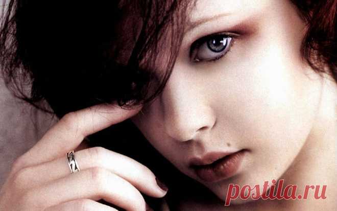 Тора Бёрч, 11 марта, 1982