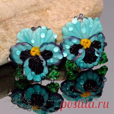 Украшения, выплавленные из стекла. Мастер Оксана Пужалова