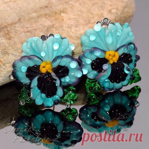 Украшения, выплавленные из стекла. Мастер Оксана Пужалова