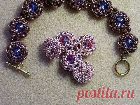 Браслет из бисерных цветов и камней. Я в восторге!!!!.