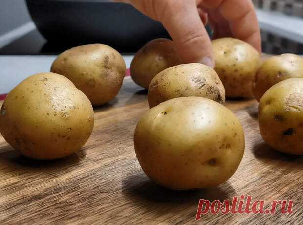 Готовьте больше, не промахнётесь. Такой картошки хоть целый противень запеки, умнётся до последней крошки - Будет вкусно - Социальная сеть 