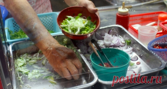 Гастрономическая столица Малайзии . Сплав народностей и культур всецело можно оценить на острове Пинанг. Культурное приобщение негоже делать на голодный желудок, поэтому для начала стоит оценить все гастрономическое богатство Пинанга.