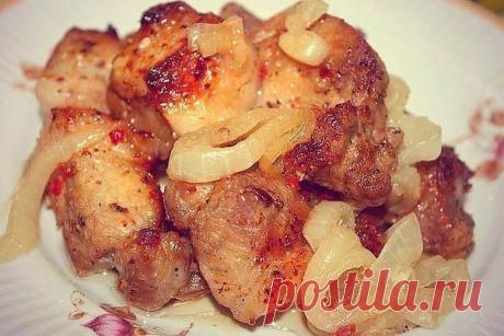 Самые вкусные рецепты: Шашлык на луковой подушке приготовленный в духовке