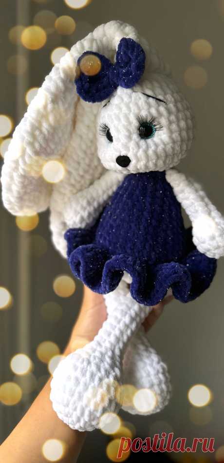 PDF Зайка в платье крючком. FREE crochet pattern; Аmigurumi animal patterns. Амигуруми схемы и описания на русском. Вязаные игрушки и поделки своими руками #amimore - большая зайка из плюшевой пряжи, плюшевый заяц, зайчик, кролик, зайчонок, крольчонок.