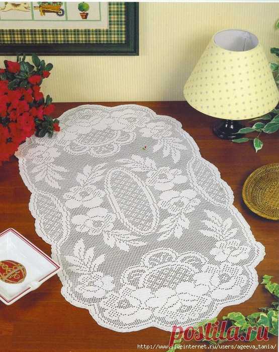 Цветочная рапсодия - салфетка в филейной технике.
