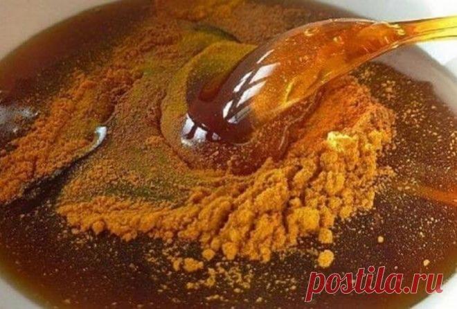 Куркума с мёдом Вам в копилку!

На протяжении многих столетий мёд славится своими целебными свойствами. То же самое можно сказать и о куркуме, только последняя в большей степени обрела популярность в странах Азии. Чт…