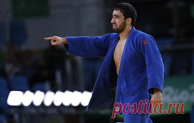 Олимпийского чемпиона дзюдоиста Халмурзаева временно отстранили от соревнований. Спортсмен нарушил внутренние правила Федерации дзюдо России, которые не позволяют публично выражать личные религиозные или политические взгляды