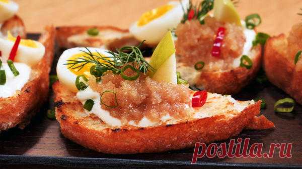 Закуски на праздничный стол. Простая и вкусная закуска из икры селедки