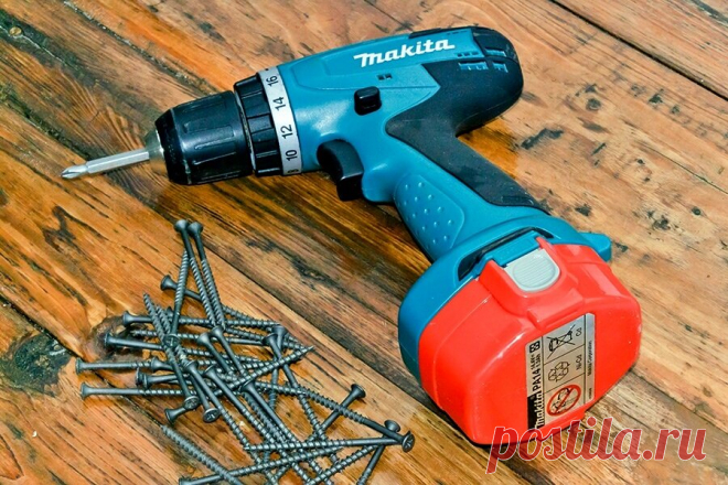 Как вернуть в строй старый шуруповерт Makita, не заплатив стоимость нового
С давних времен живет у моего товарища в хозяйстве замечательный шуруповерт Makita. Можно смело назвать его, шуруповерт, а не товарища, ветераном всех его, товарища, а не шуруповерта, мелких и всяких крупных ремонтов. Несмотря на далеко не всегда нежное к нему обращение в виде случайных падений с высоты, этот шурик удивлял своей живучестью –Сергей не раз […]
Читай пост далее на сайте. Жми ⏫ссылку выше