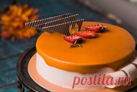 Названы опасные при заболеваниях щитовидной железы группы продуктов. Врач-диетолог, кандидат медицинских наук Дарья Русакова перечислила категории продуктов, от которых стоит отказаться людям с проблемами с щитовидной железой в анамнезе. Она рекомендовала исключить мучное и сладкое и объяснила, почему употреблять эту пищу при гипотиреозе опасно.