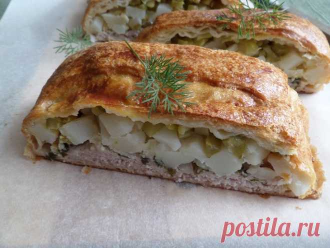 Пирог с мясным фаршем, картофелем и маринованным огурцом рецепт с фотографиями